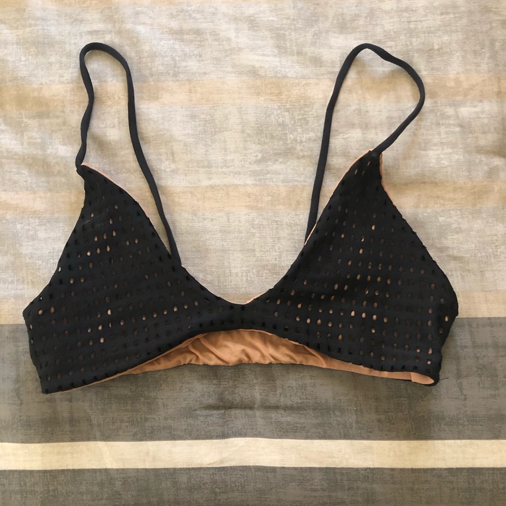 Acacia Na Pali Mesh Top in Black Size Medium